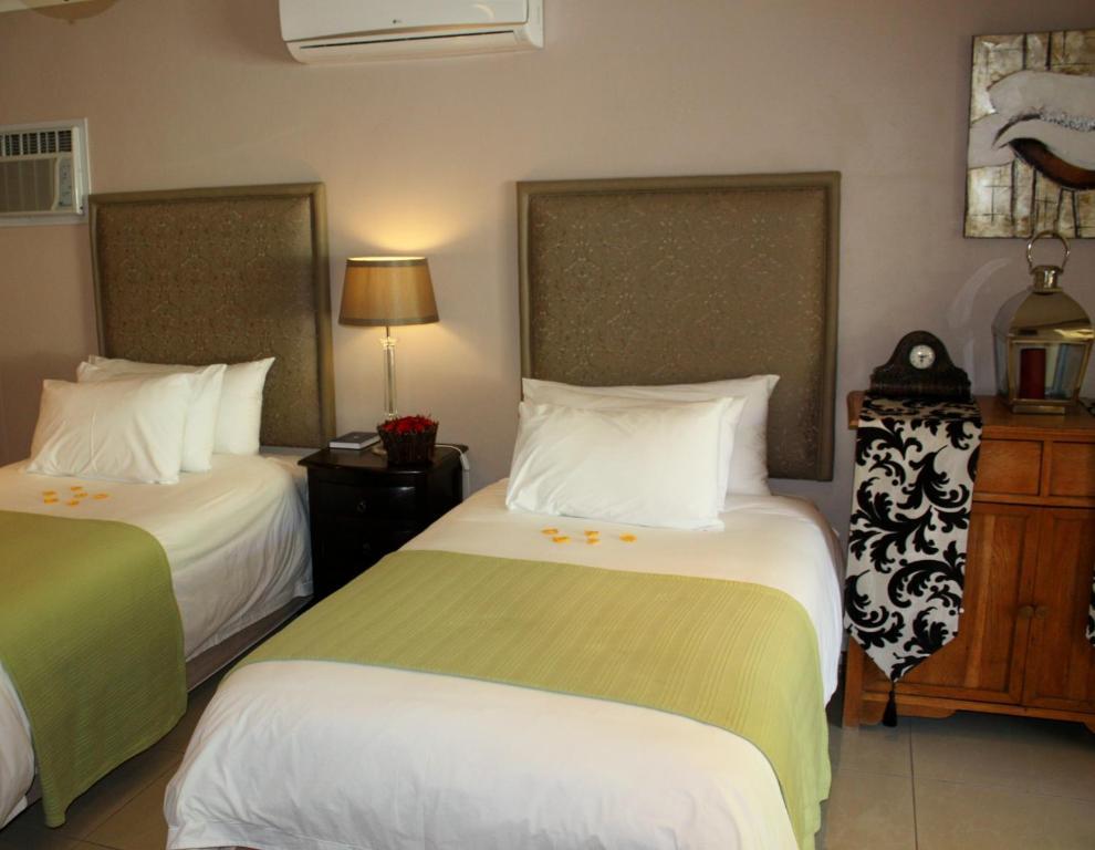 Somerset Lodge Montagu Room photo